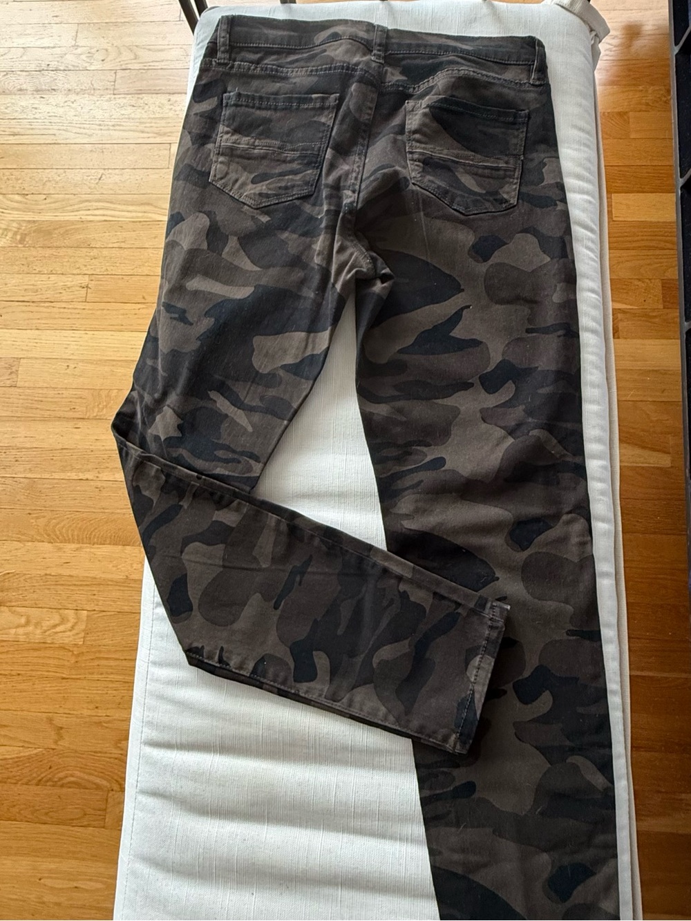 New York & Company Women's Skinny Camouflage Jeans - Black & Brown Camo